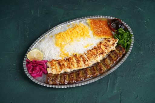 عکس غذا سرای تبرک