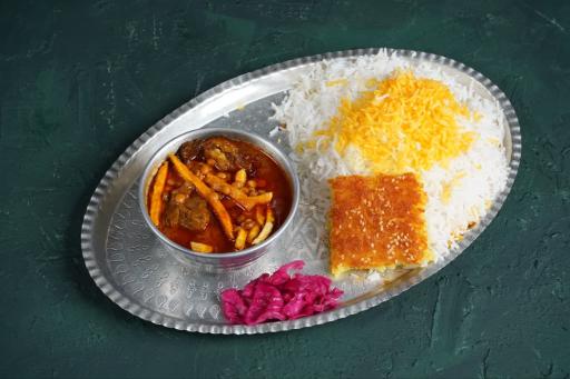عکس غذا سرای تبرک