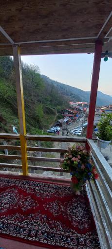 عکس مسافرخانه چوبی مهیار