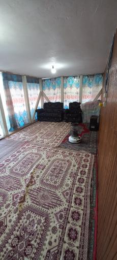 عکس مسافرخانه چوبی مهیار