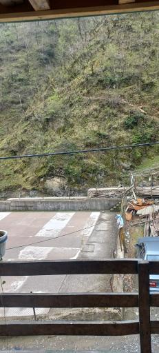 عکس مسافرخانه چوبی مهیار