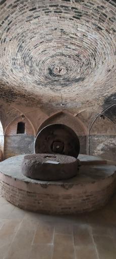 عکس سایت آثار باستانی زیرزمینی ورنوسفادران