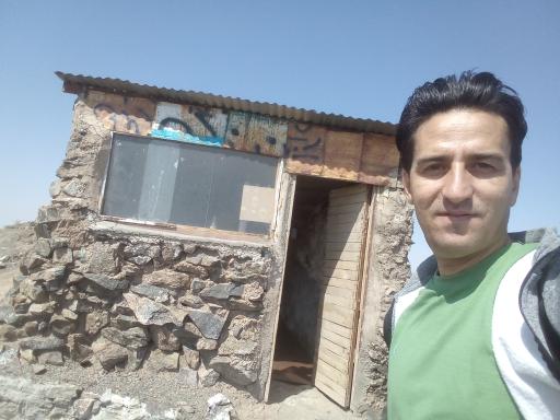 عکس سیاه کوه