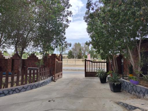 عکس پارکینگ اقامتگاه ساحلی خلیج