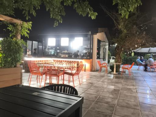 عکس کافه رستوران چی 