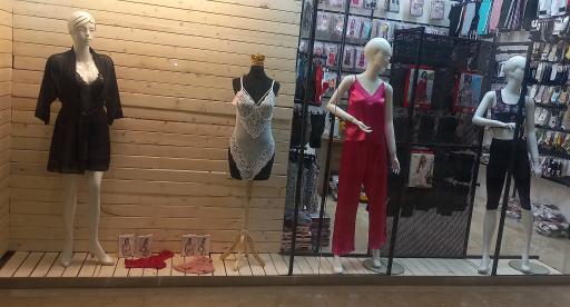 عکس لباس زیر و‌ لباس راحتی سحر