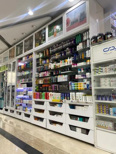 عکس داروخانه شبانه‌روزی رکس