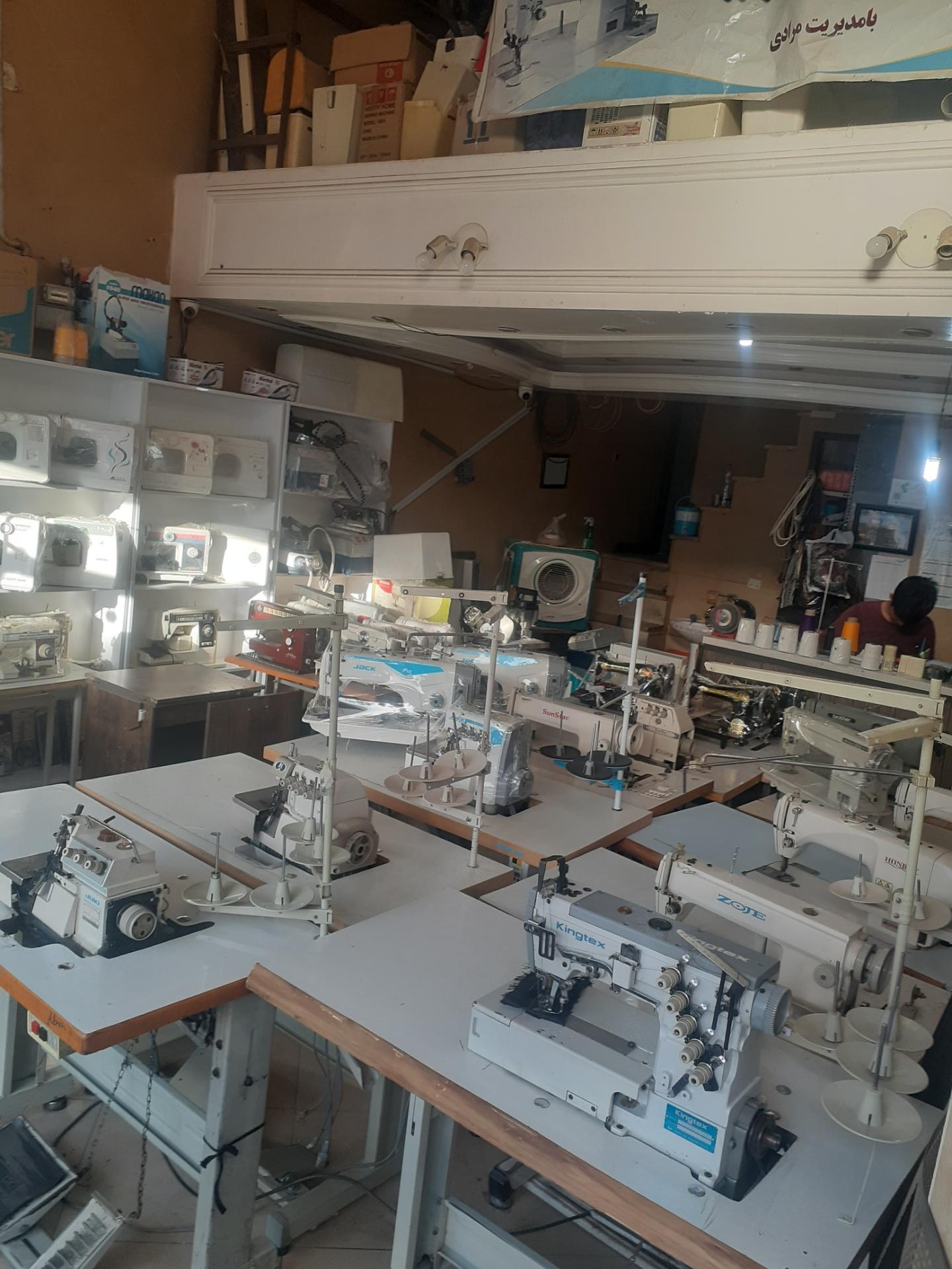 عکس فروشگاه و تعمیرگاه تخصصی چرخ خیاطی ژانومه و اتو بخار