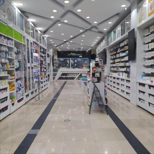 عکس داروخانه شبانه‌روزی رکس
