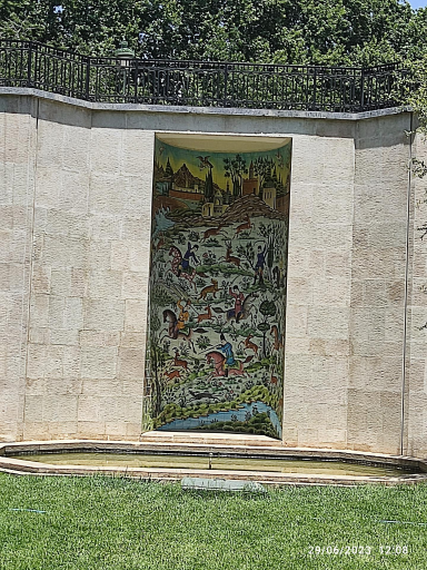 عکس موزه کتابخانه‌ سلطنتی نیاوران