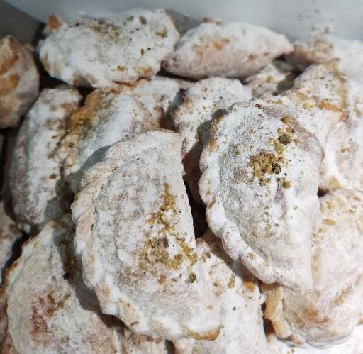 عکس خشکه‌ پزی و شیرینی شاه حمزه