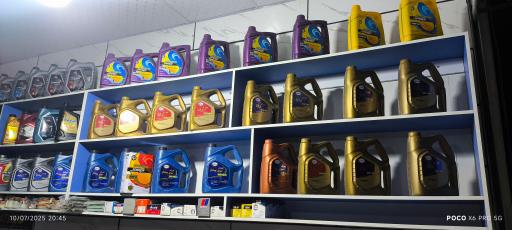 عکس خدمات فنی خودرو و  تعویض روغنی آقای روغن