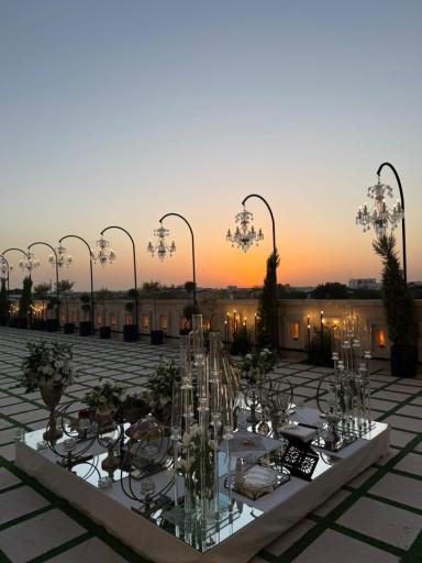 عکس عمارت عقد امپایر