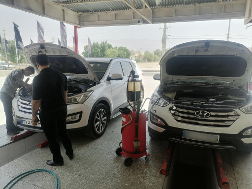 عکس تعویض روغنی و سرویس خودرو فتحی