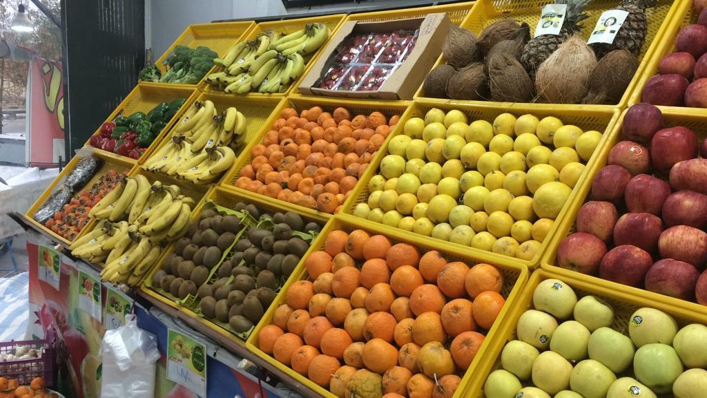 عکس هایپر میوه شبانه روزی مادر