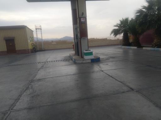 عکس جایگاه بنزین و CNG قائم خزاق