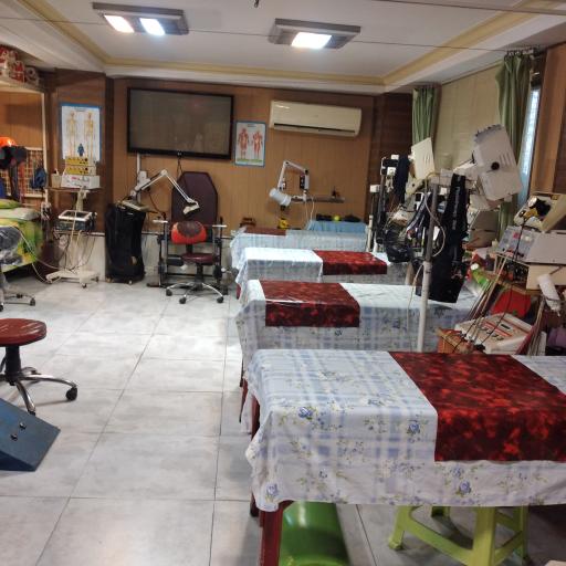 عکس فیزیوتراپی دکترتقی پور