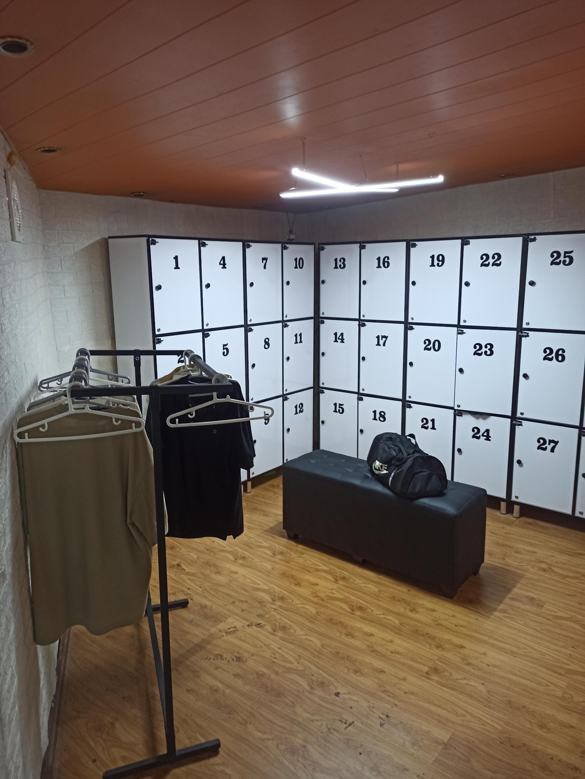 عکس باشگاه بدنسازی داتیس 