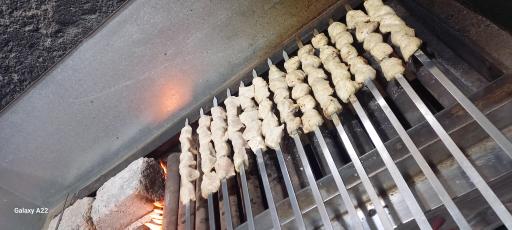 کبابی کت و کول