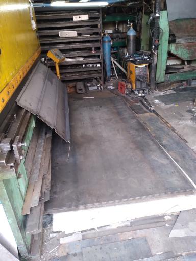 عکس کارگاه صنعتی پیشتاز خم و برش ورق فلاشینگ 