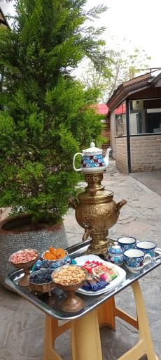 عکس باغ و رستوران طهرون