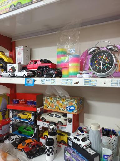 عکس اسباب بازی فروشی فتوحی