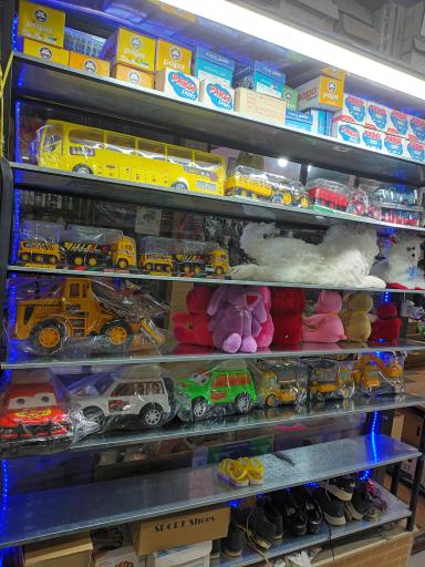 عکس اسباب بازی فروشی فتوحی