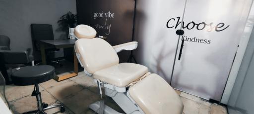 عکس مرکز زیبایی هانیسا 