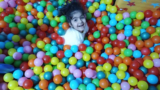 عکس خانه بازی آنی چاو