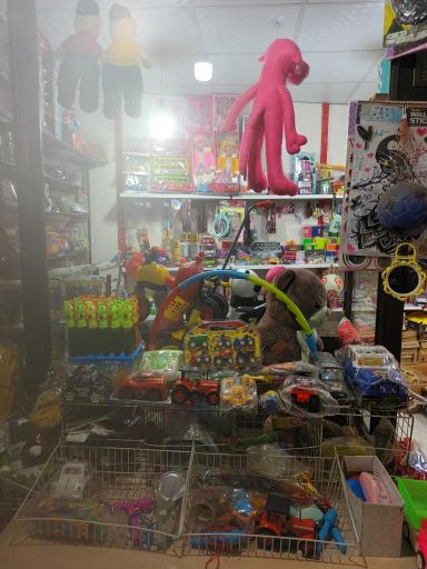 عکس اسباب بازی فروشی فتوحی