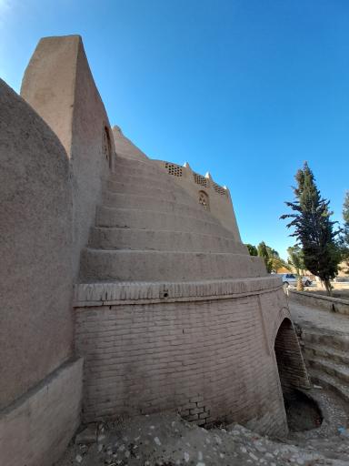 عکس یخدان راور