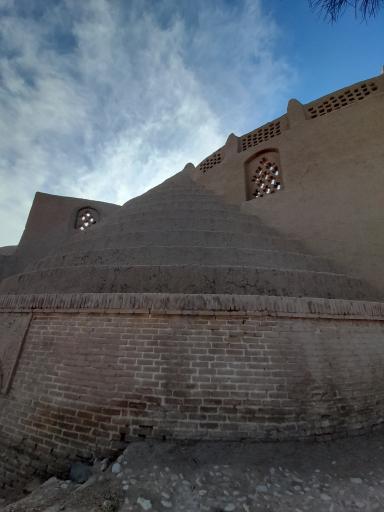 عکس یخدان راور