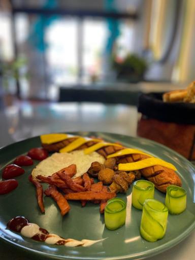 عکس کافه فست فود کارن