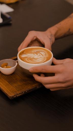 عکس کافه رستوران مومنتو