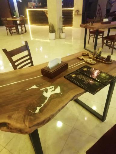 عکس مجموعه غذایی آزامال