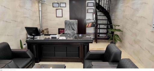 عکس مشاور املاک هیراد
