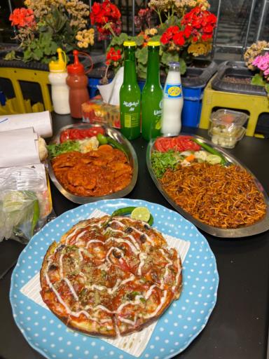 عکس اغذیه فروشی مش ممد