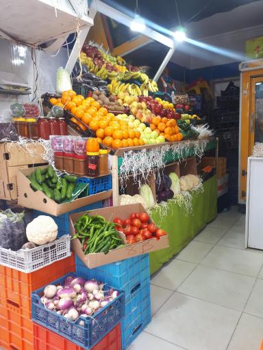 عکس میوه فروشی چهار فصل