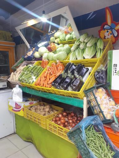 عکس میوه فروشی چهار فصل