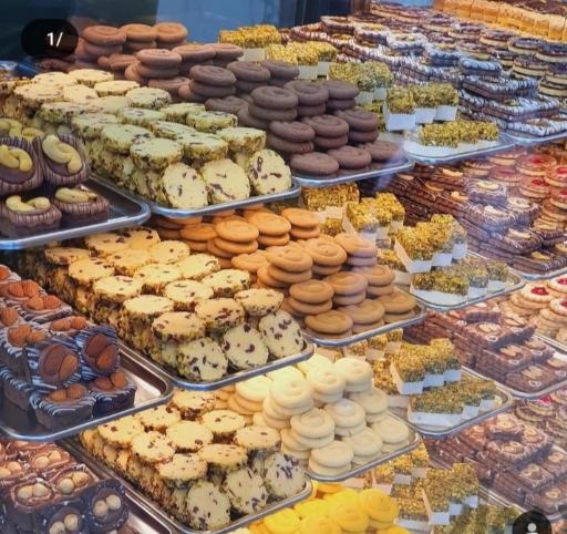 عکس شیرینی سرای سان عسل