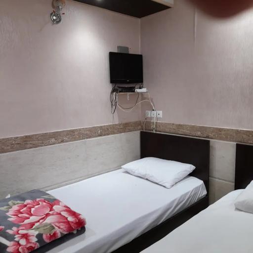 عکس هتل و مهمانپذیر شاهین