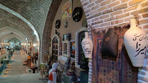 رستوران سنتی بابا میرزا