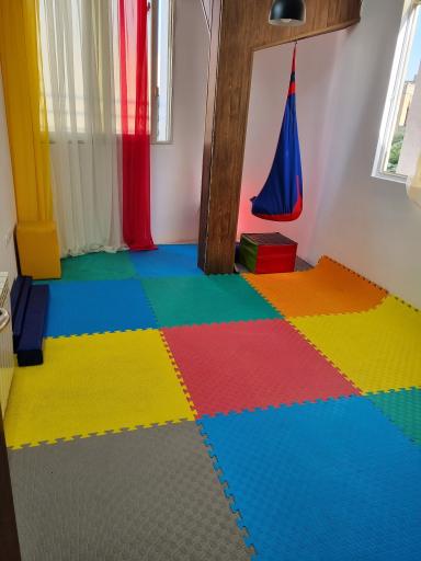 عکس کاردرمانی الهامی نژاد