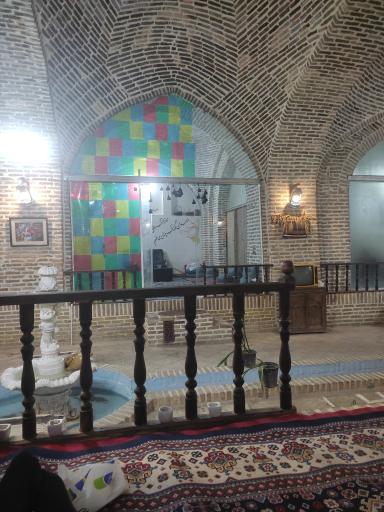 عکس رستوران سنتی بابا میرزا