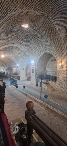 عکس رستوران سنتی بابا میرزا