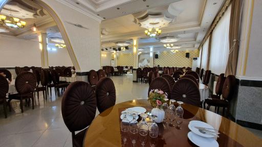 عکس تالار ارغوان