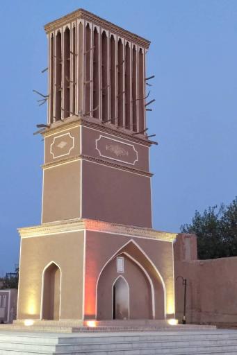 عکس بادگیر معین