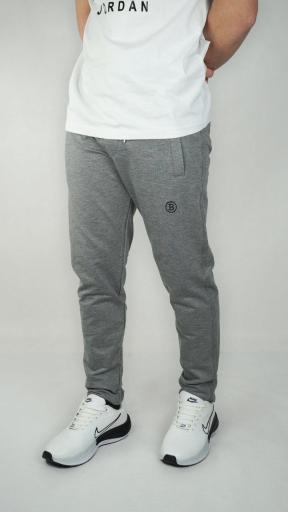 عکس تولیدی شلوار اسلش و تیشرت مردانه سیماکواستار 