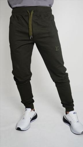 عکس تولیدی شلوار اسلش و تیشرت مردانه سیماکواستار 