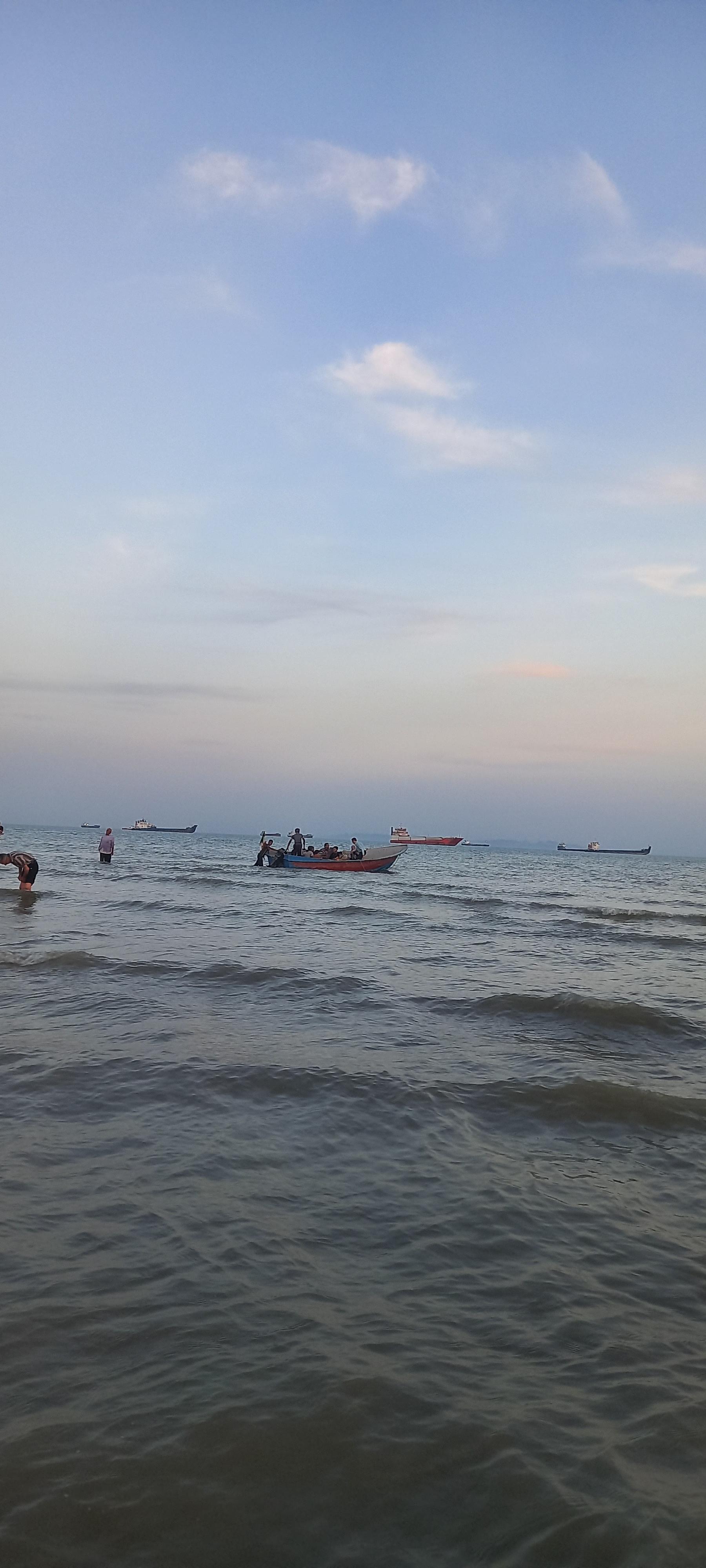 عکس پارک ساحلی کپشکن